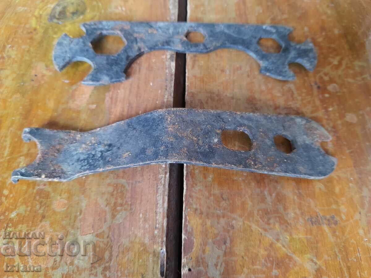 Licitație comutator de biciclete vechi, chei de biciclete