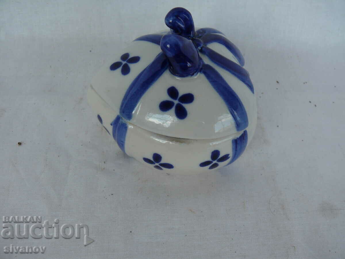 Interesting porcelain box #1512 with price 14.99 BGN | € 7.66 Interesting porcelain box #1512 with price 14.99 BGN | € 7.66