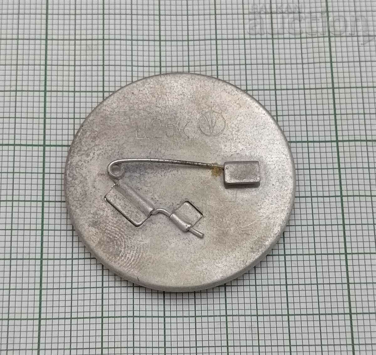 USSR FOOTBALL CHAMPIONSHIP 1976. BADGE with price 4.00 BGN | € 2.05 USSR FOOTBALL CHAMPIONSHIP 1976. BADGE with price 4.00 BGN | € 2.05