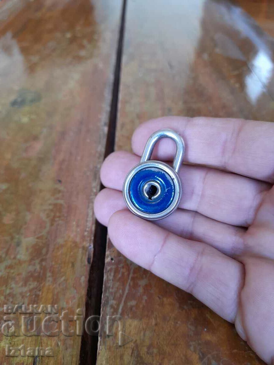 Παλιά Delta λουκέτο με τιμή 5.00 BGN | € 2.56