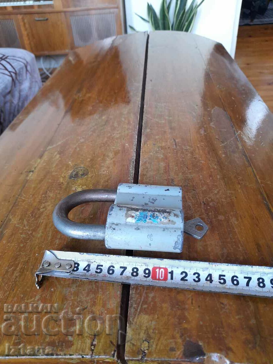 Παλιό λουκέτο, βαλίτσα - 5