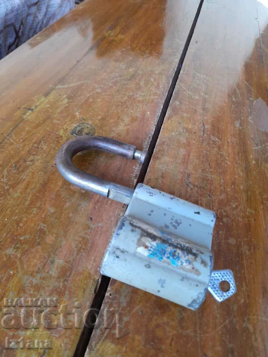 Παλιό λουκέτο, βαλίτσα - 6