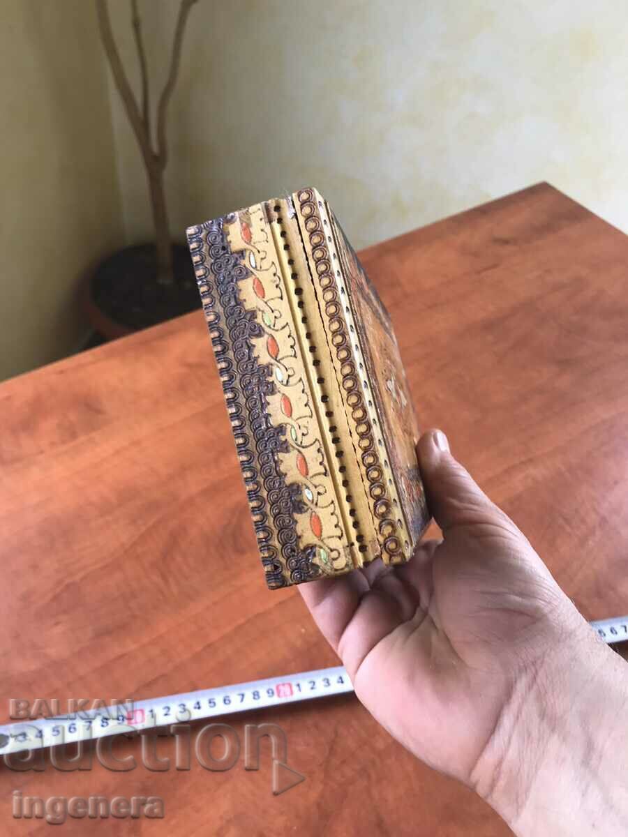 BOX BOX WOOD PYROGRAPHED PAINTED COLOR - 5