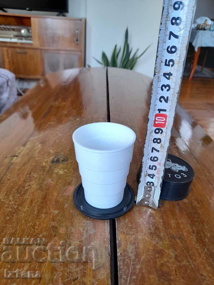 Delivery of Old folding cup Autoz Delivery of Old folding cup Autoz