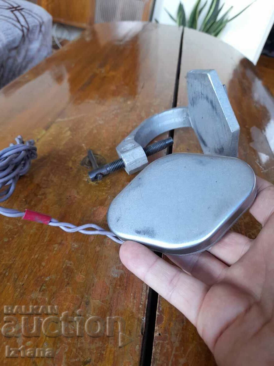 Auction Old hot tire clamp Auction Old hot tire clamp