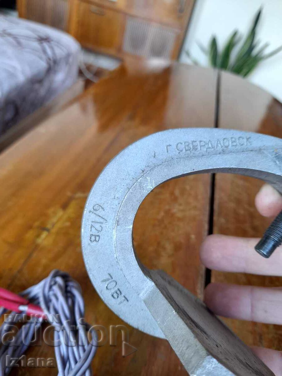 Old hot tire clamp - 6 Old hot tire clamp - 6