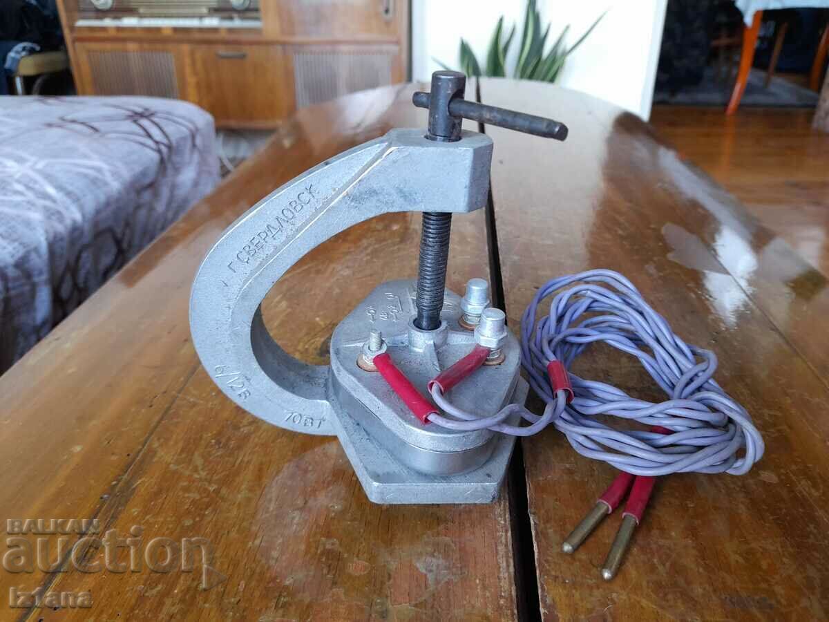 Old hot tire clamp - 7 Old hot tire clamp - 7