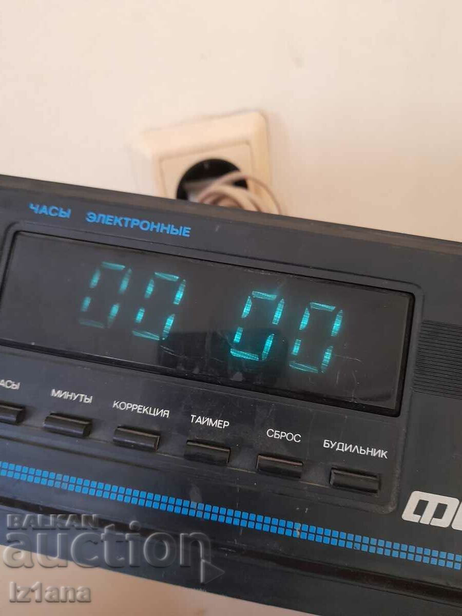 Old Electronic clock FE6 - 7 Old Electronic clock FE6 - 7