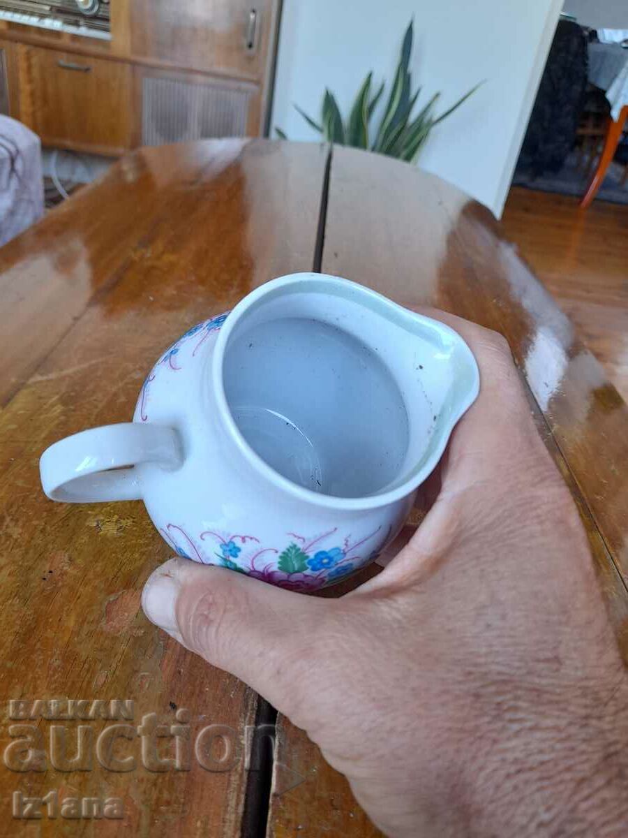 Доставка на Стара порцеланова кана,каничка