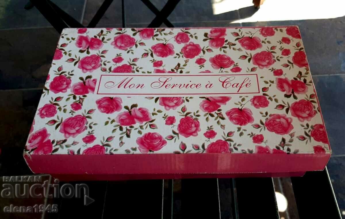 Аукцион Сервиз за кафе