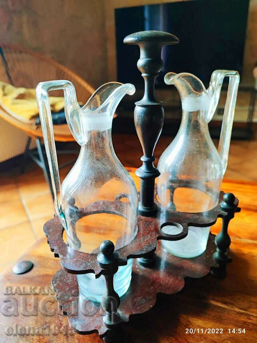 Auction Vintage oil and vinegar set Auction Vintage oil and vinegar set