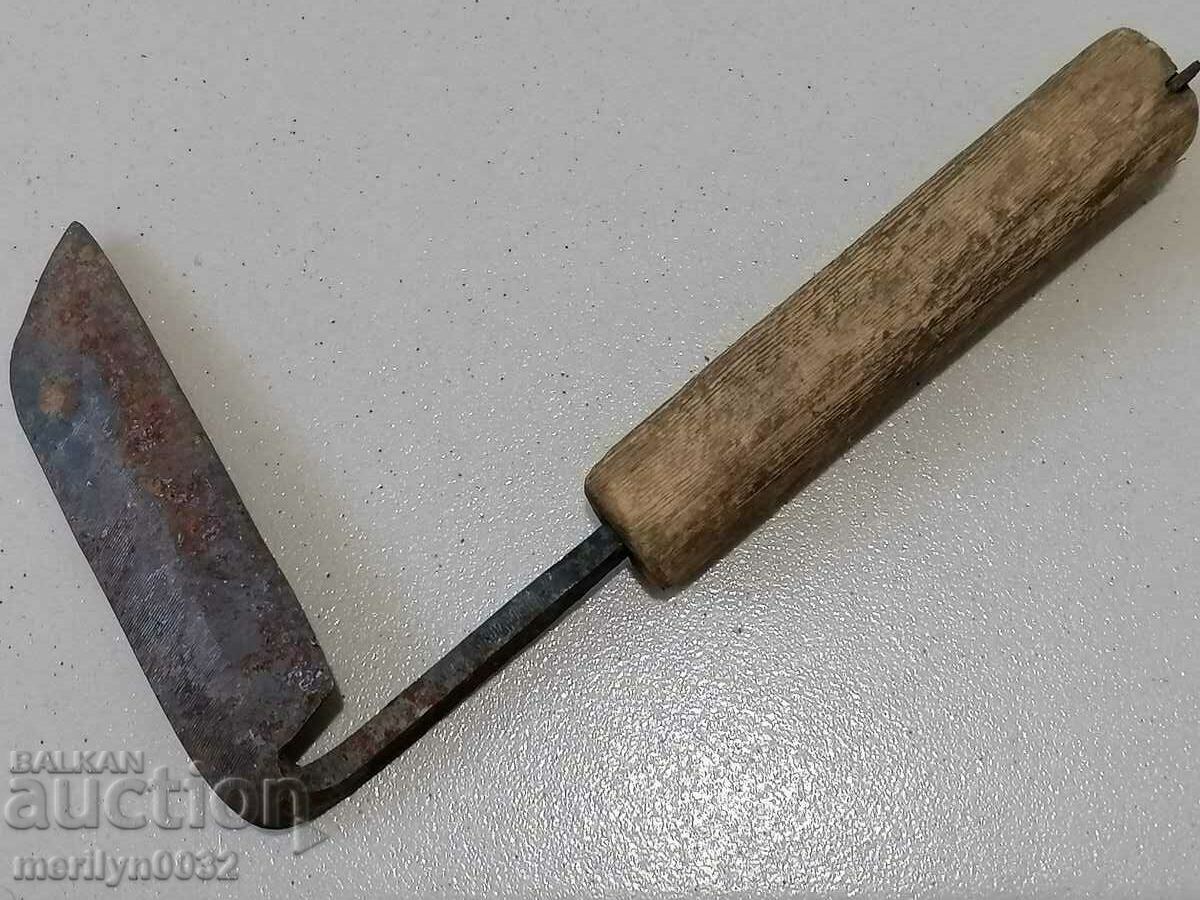 Nalbant tool for shoeing horseshoe blade with price 43.00 BGN | € 21.99 Nalbant tool for shoeing horseshoe blade with price 43.00 BGN | € 21.99