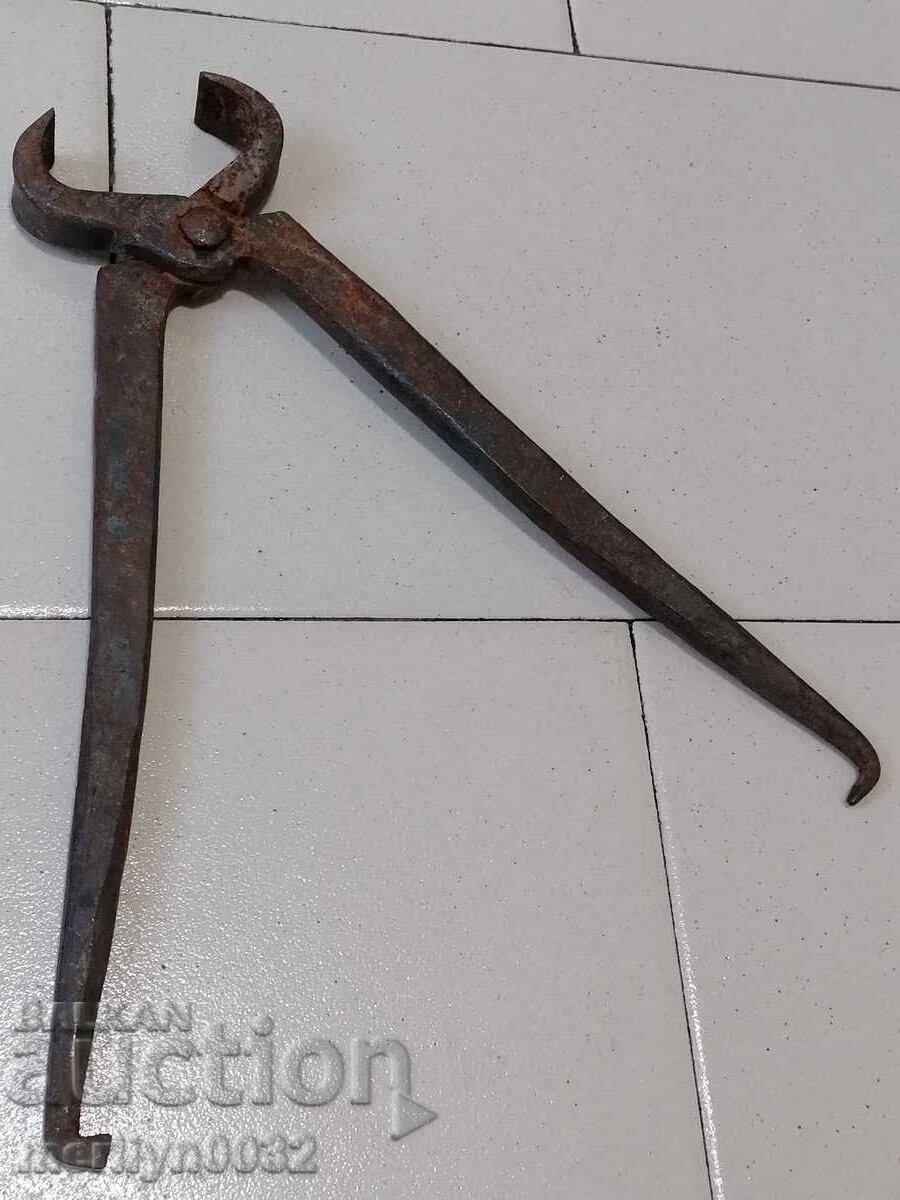 Old pliers, wrought iron, pincers tool - 6