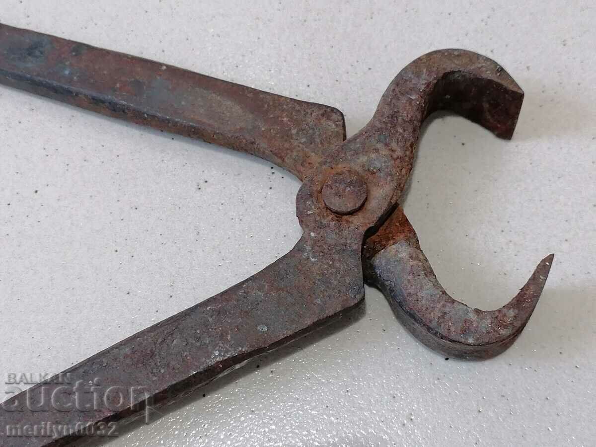 Old pliers, wrought iron, pincers tool - 7