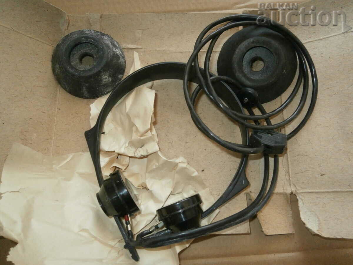 старинни слушалки радист свързочник  СССР 3200 ома с цена 31.00 лв. | € 15.85