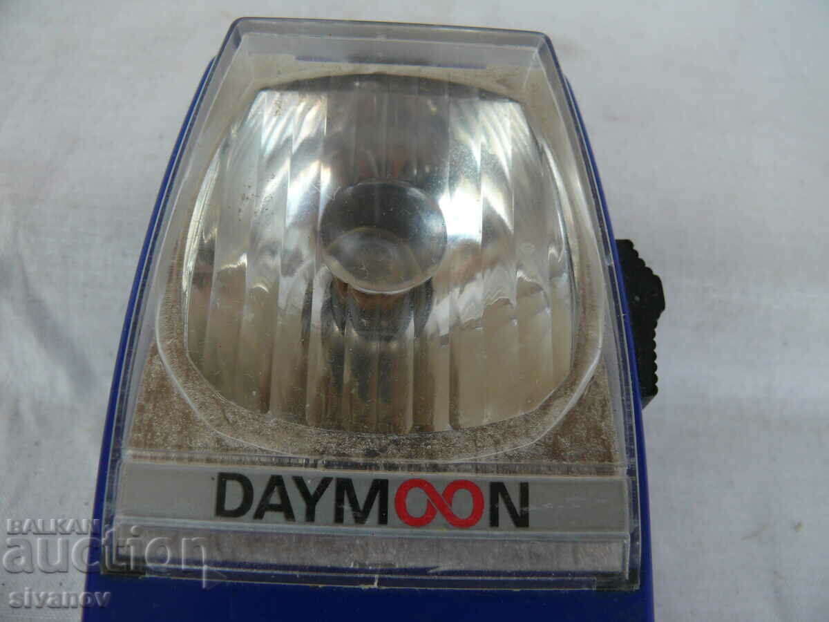 Interesting old lantern DAYMOON #1535 with price 14.99 BGN | € 7.66 Interesting old lantern DAYMOON #1535 with price 14.99 BGN | € 7.66