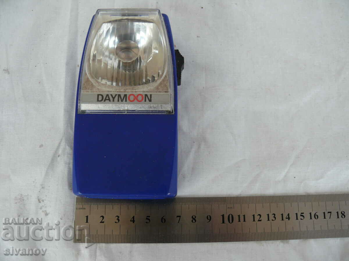 Interesting old lantern DAYMOON #1535 - 7 Interesting old lantern DAYMOON #1535 - 7