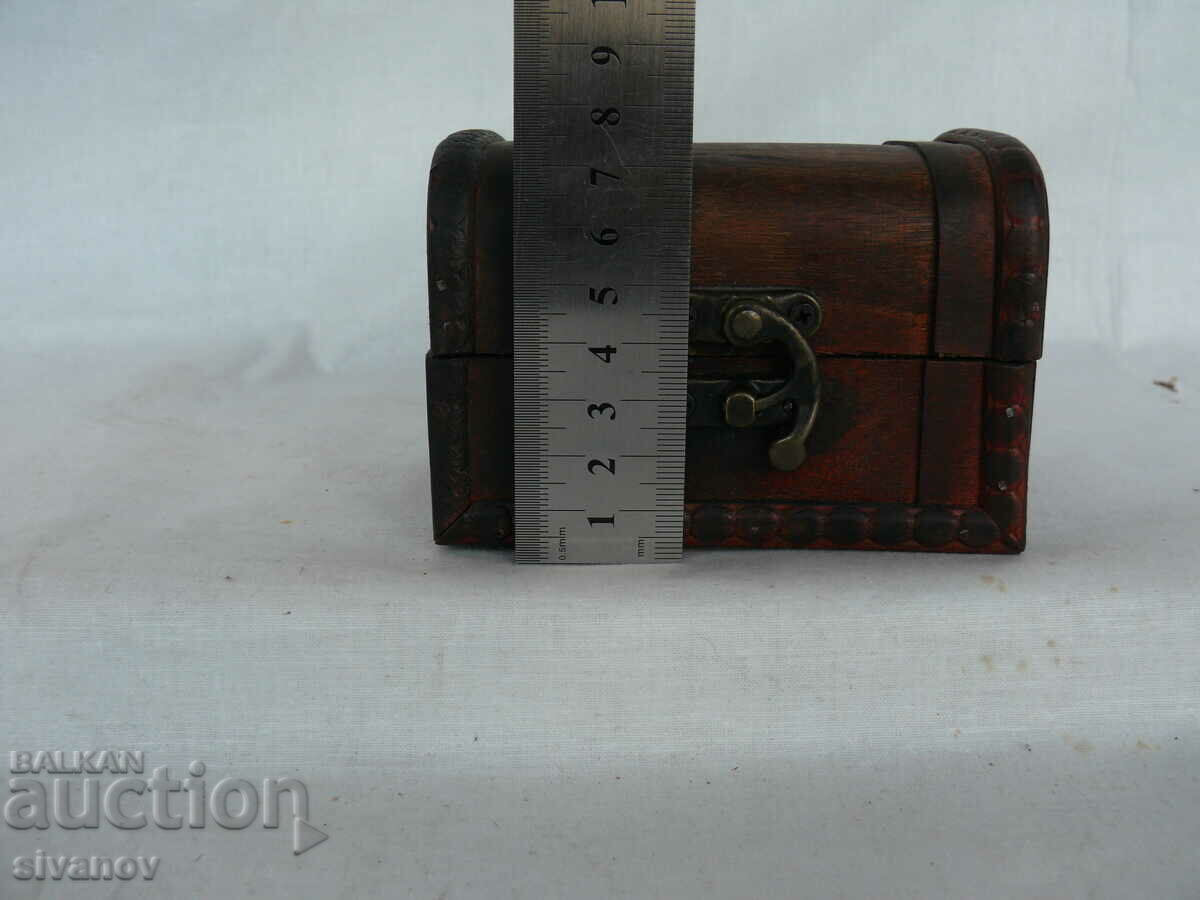 Old wooden box #1567 - 5