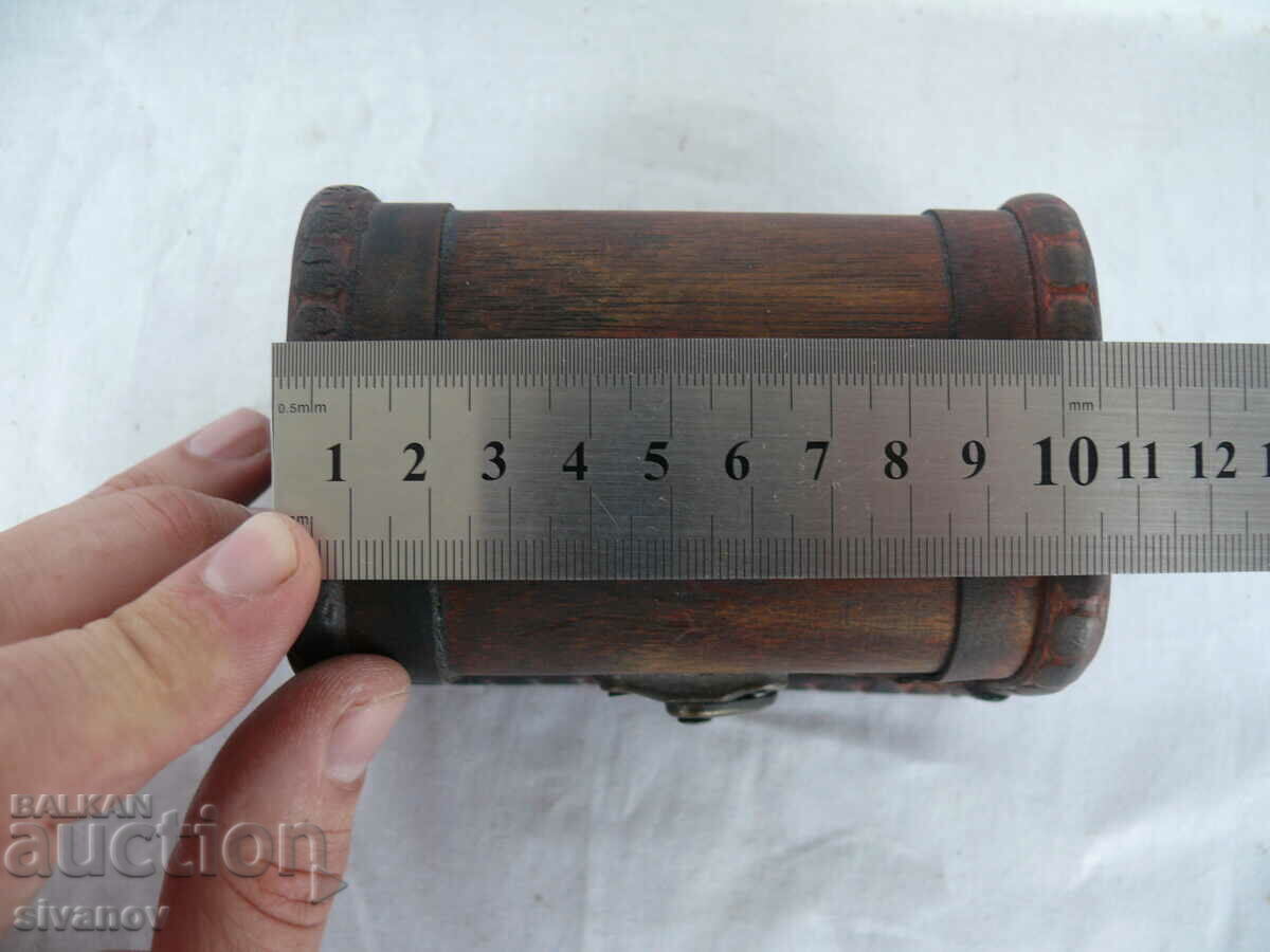 Old wooden box #1567 - 6