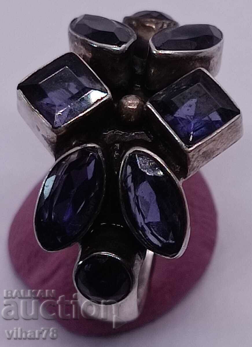 Auction Silver ring with amethyst Auction Silver ring with amethyst