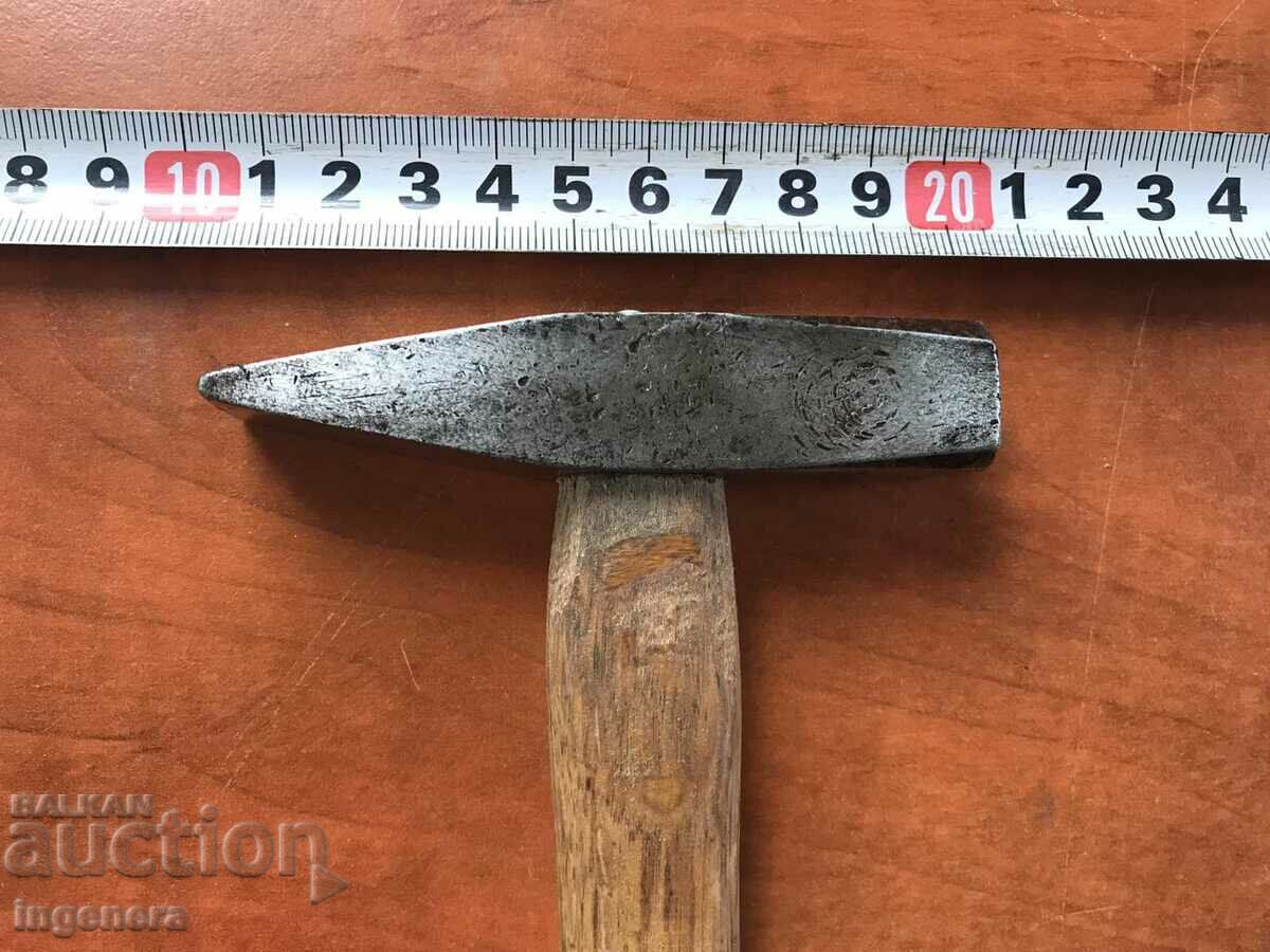 HAMMER HAMMER OLD SMALL TOOL with price 12.00 BGN | € 6.14 HAMMER HAMMER OLD SMALL TOOL with price 12.00 BGN | € 6.14