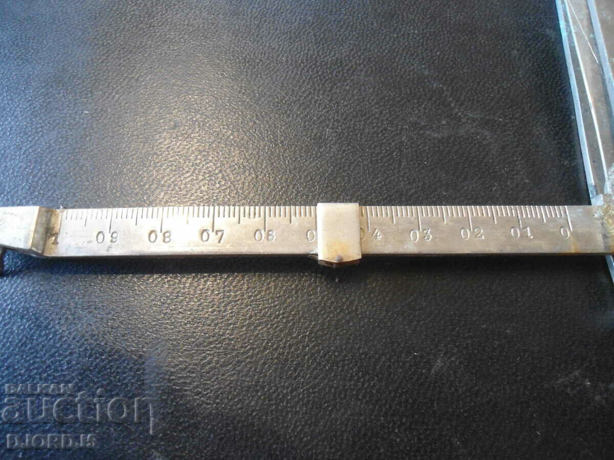 Old scale, markings - 5 Old scale, markings - 5