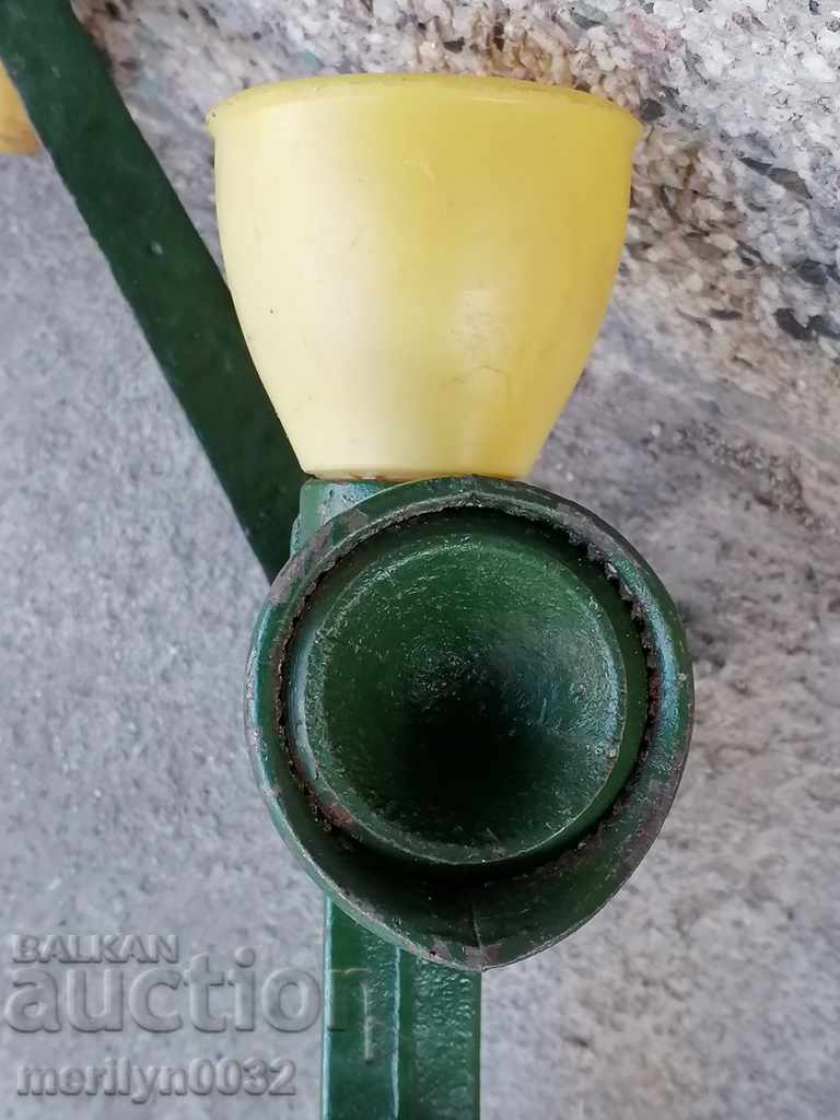 Delivery of Romanian grinder for walnuts and nuts machine 60s Delivery of Romanian grinder for walnuts and nuts machine 60s