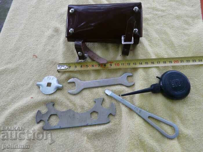 Retro bike bag with price 55.00 BGN | € 28.12 Retro bike bag with price 55.00 BGN | € 28.12