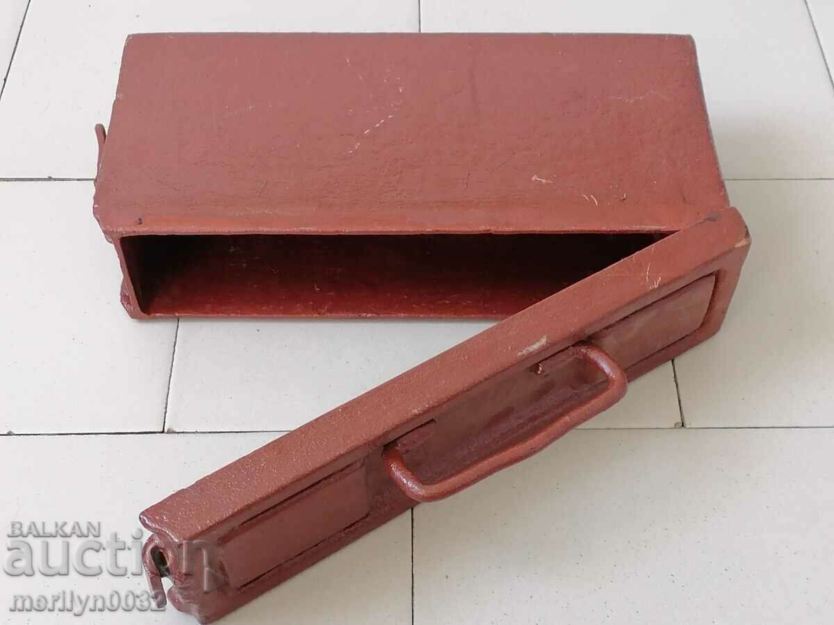 Thick-walled cartridge box MG-34 6kg Wehrmacht WWII cartridge with price 70.00 BGN | € 35.79 Thick-walled cartridge box MG-34 6kg Wehrmacht WWII cartridge with price 70.00 BGN | € 35.79