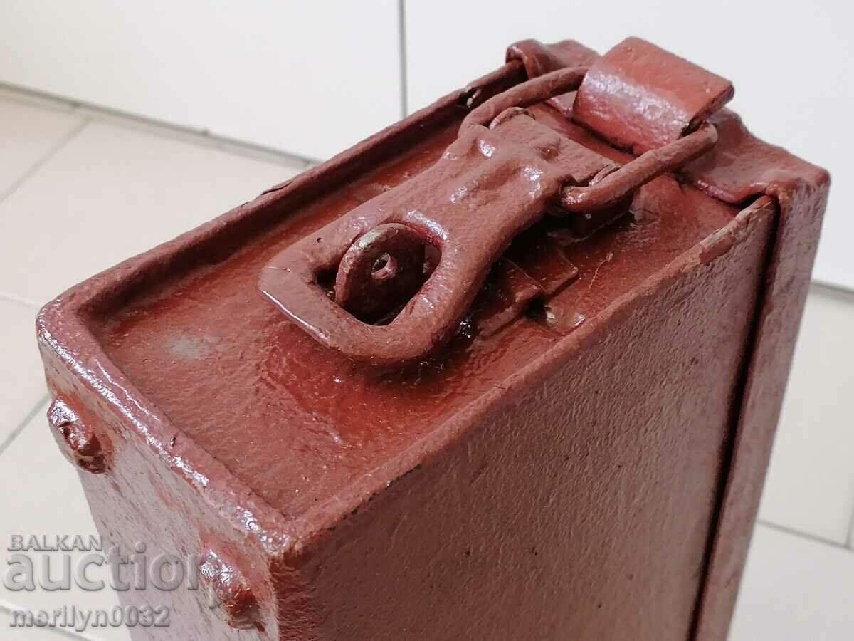 Delivery of Thick-walled cartridge box MG-34 6kg Wehrmacht WWII cartridge Delivery of Thick-walled cartridge box MG-34 6kg Wehrmacht WWII cartridge