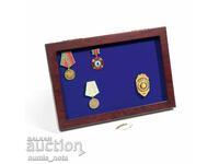 Showcase for HONOR orders and medals at the Leuchtturm