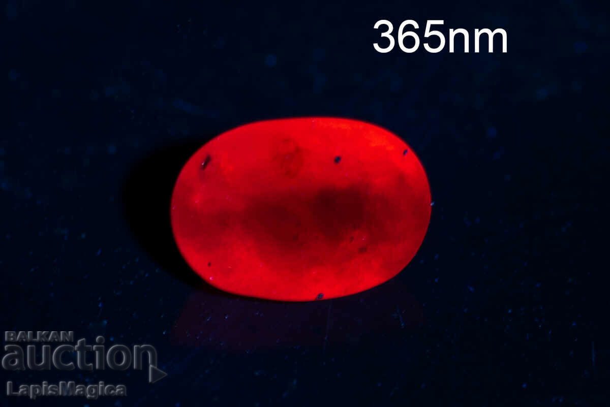 Safir violet 1,27ct tăietură ovală cu preț 27.00 BGN | € 13.80