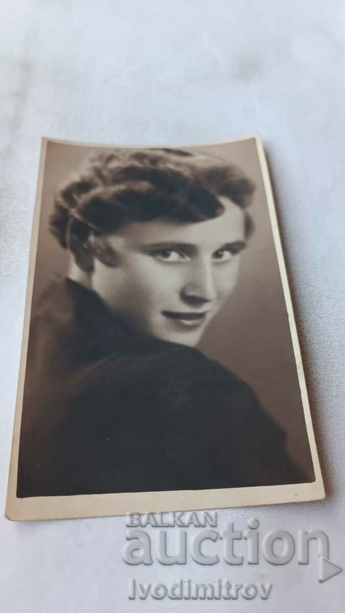 Снимка София Младо момиче 1933