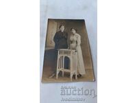 Снимка София Две млади жени 1914