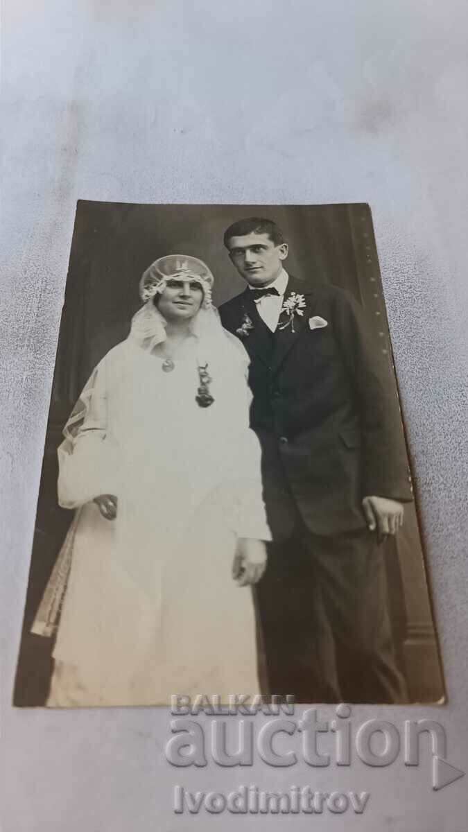 Снимка Козловецъ Младоженци 1928