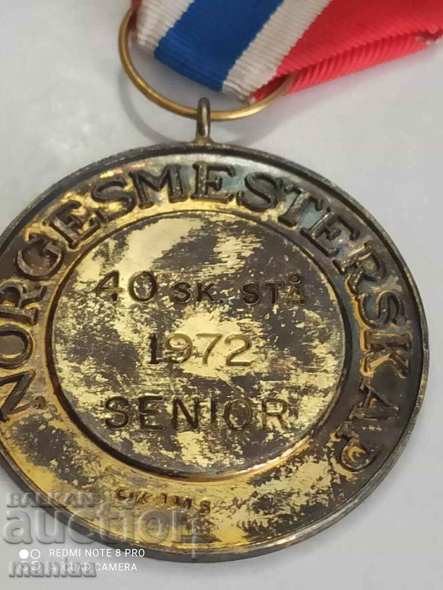 Auction Norwegian Silver Medal with Gilt Auction Norwegian Silver Medal with Gilt