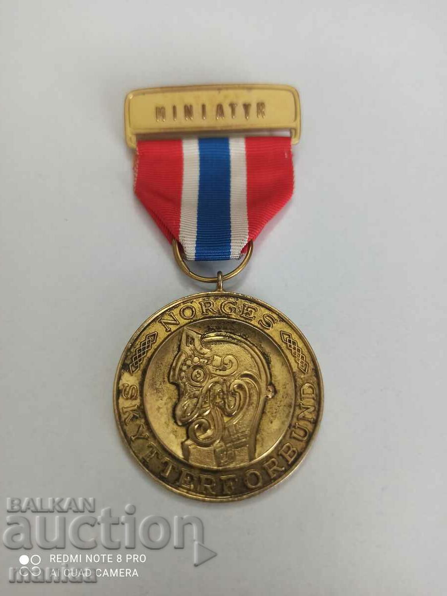 Medalie de argint norvegiană cu Aururi