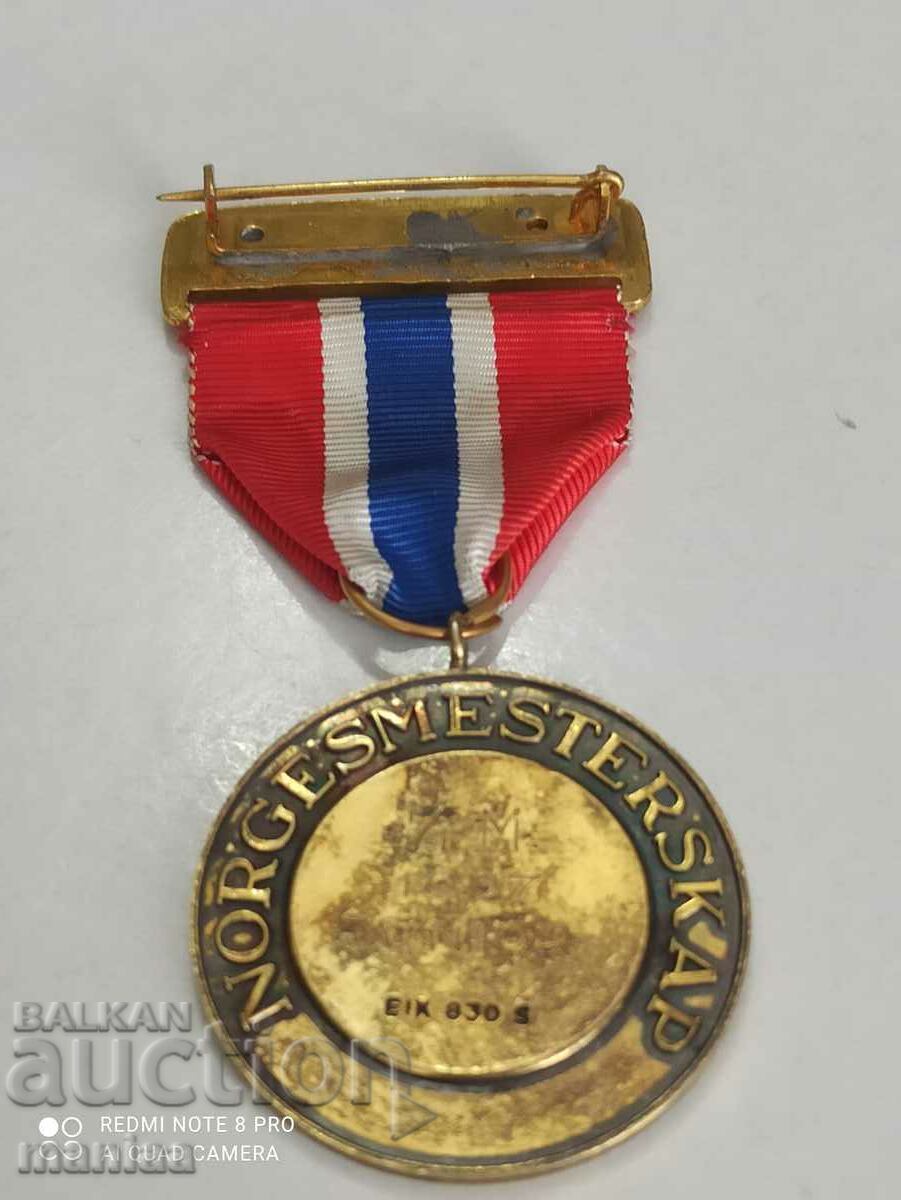 Delivery of Norwegian Silver Medal with Gilt