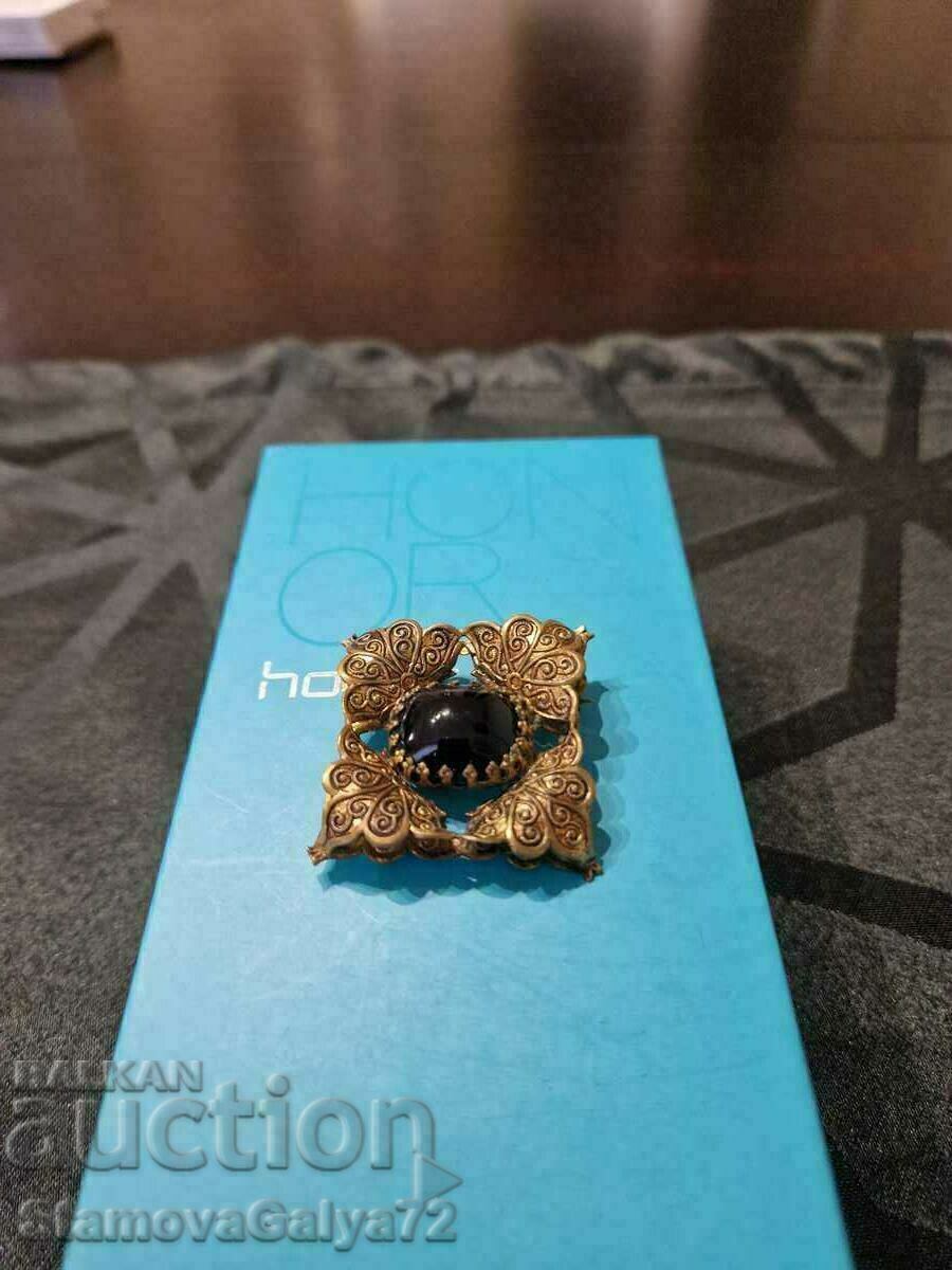 A great antique English brooch