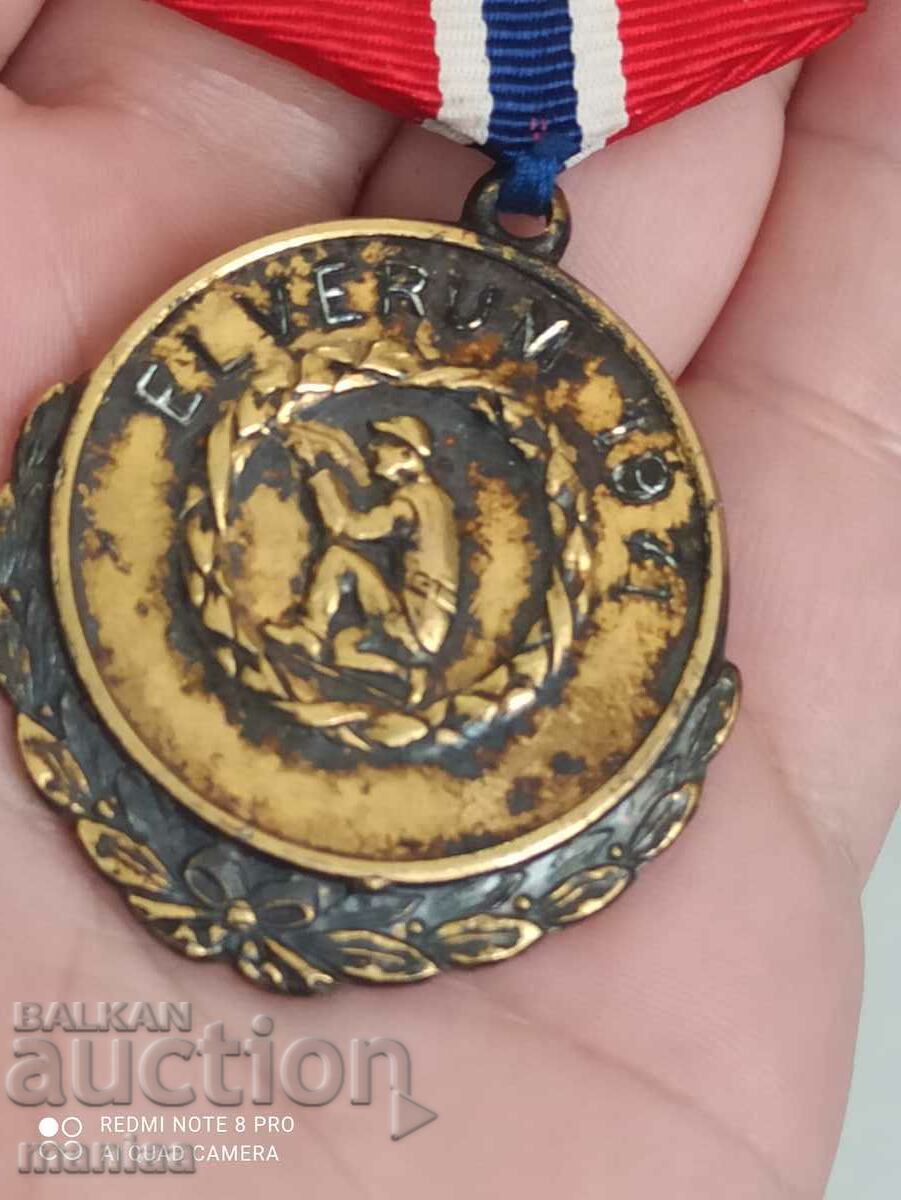 Delivery of Norwegian Silver Medal with Gilt Delivery of Norwegian Silver Medal with Gilt