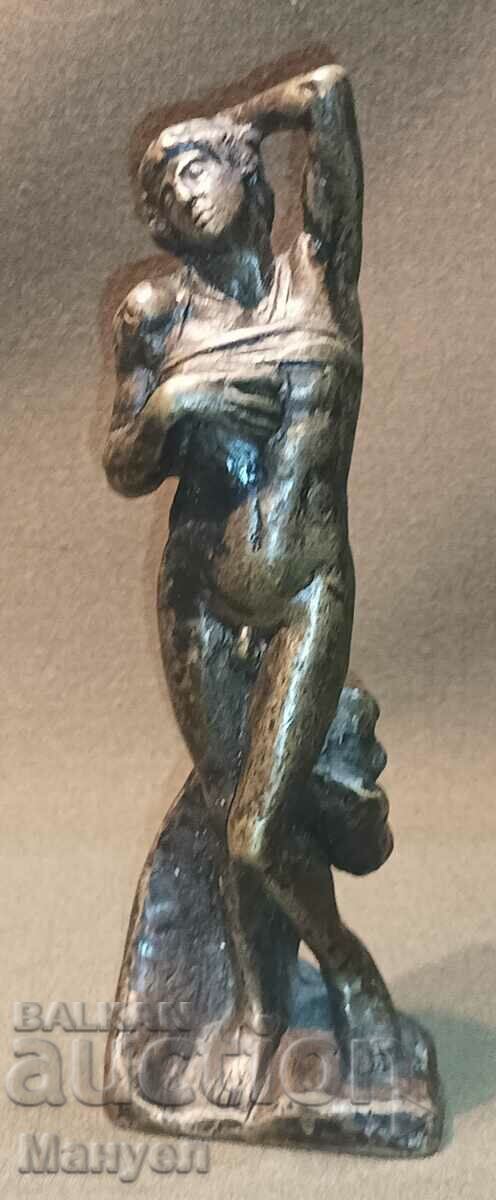 Скулптура "Умиращият роб  на Микеланджело.