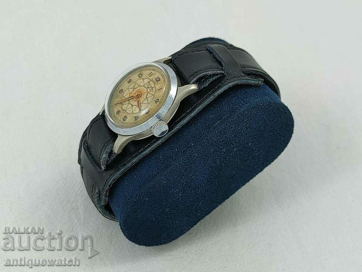 Auction *Moscow* -*Victory* wristwatch Auction *Moscow* -*Victory* wristwatch