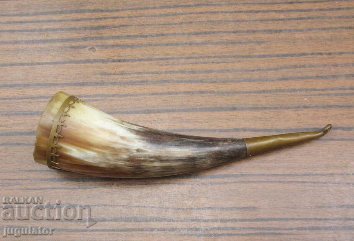 old vintage hunting horn trophy wine glass with price 30.00 BGN | € 15.34