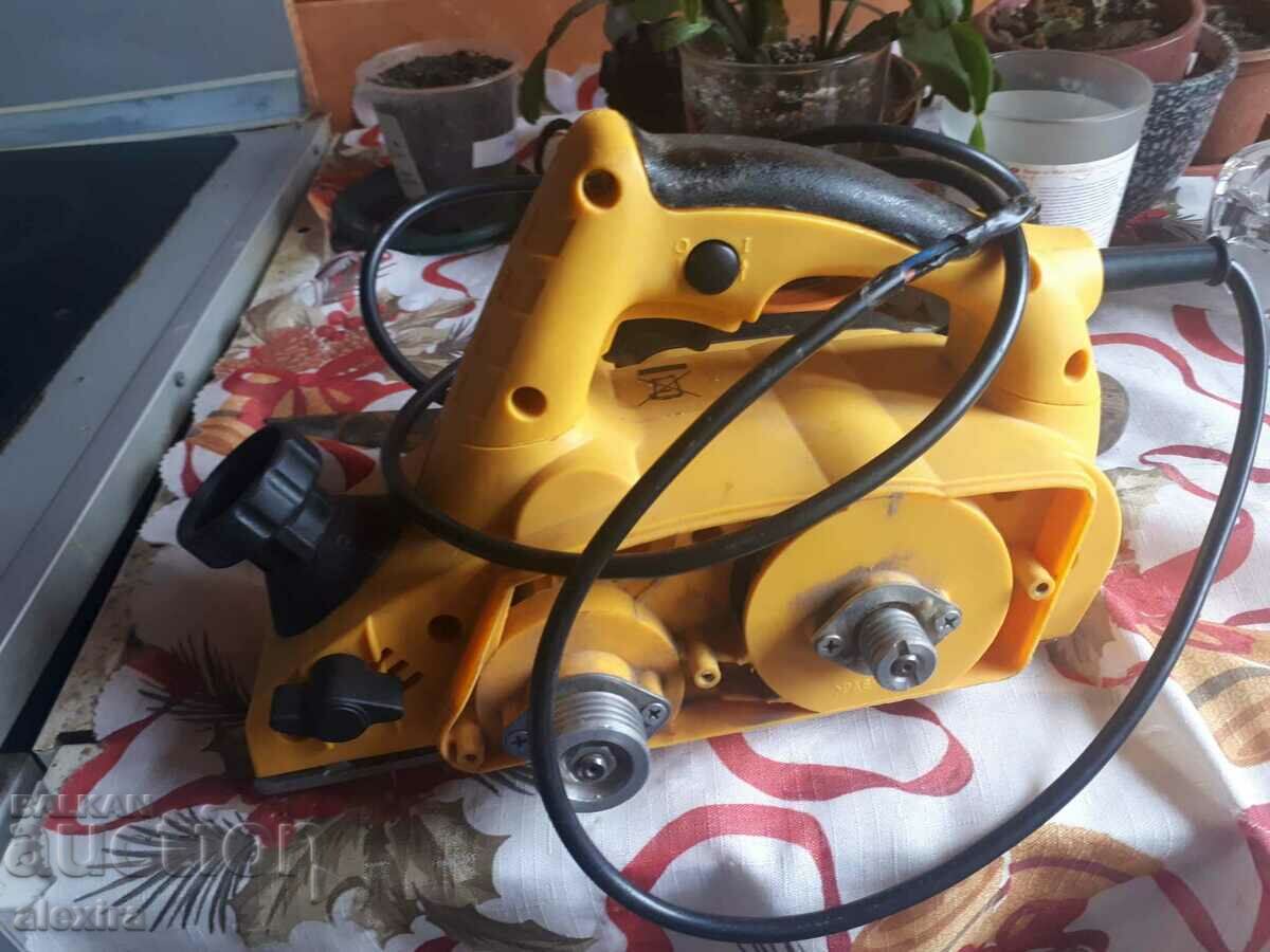 Delivery of electric planer working Delivery of electric planer working