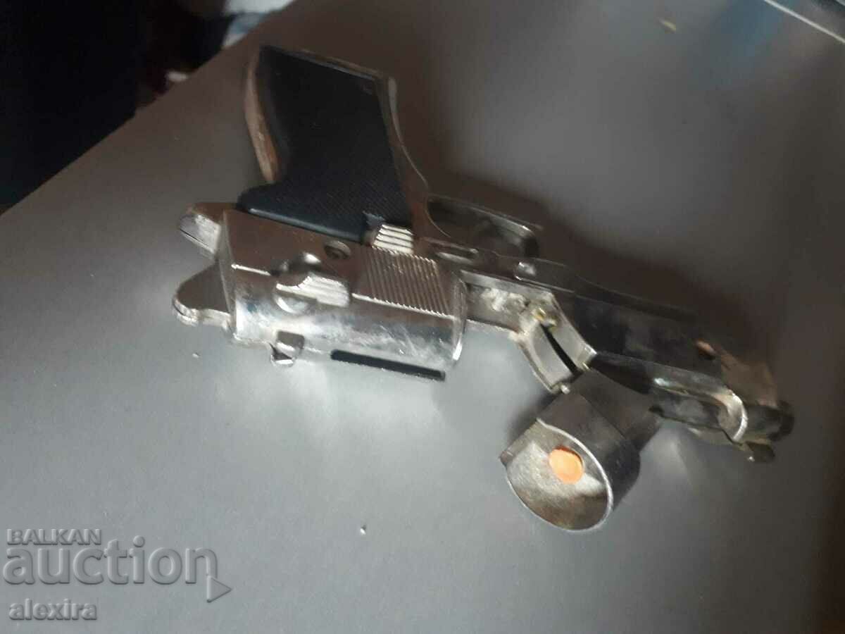 Auction metal cap gun Auction metal cap gun