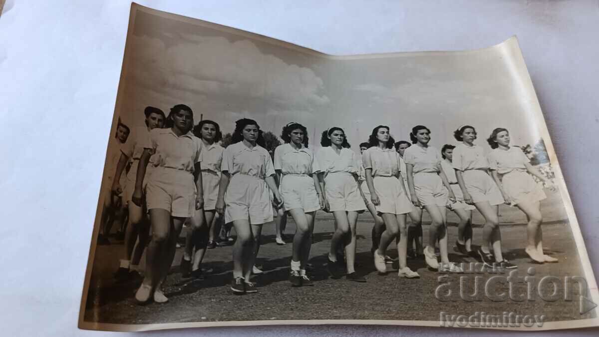 Снимка София Новото физкултурно двежение в България 1946
