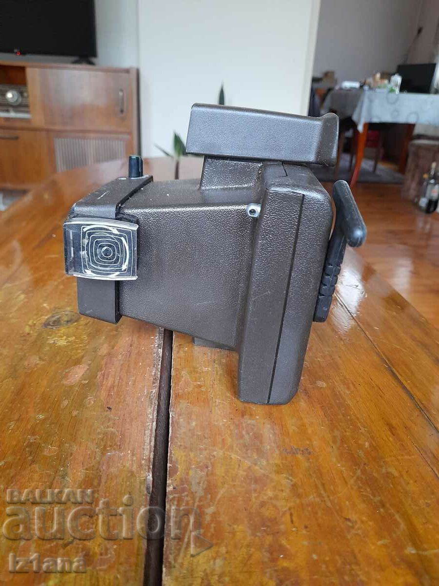 Auction Old Polaroid EE33 camera Auction Old Polaroid EE33 camera