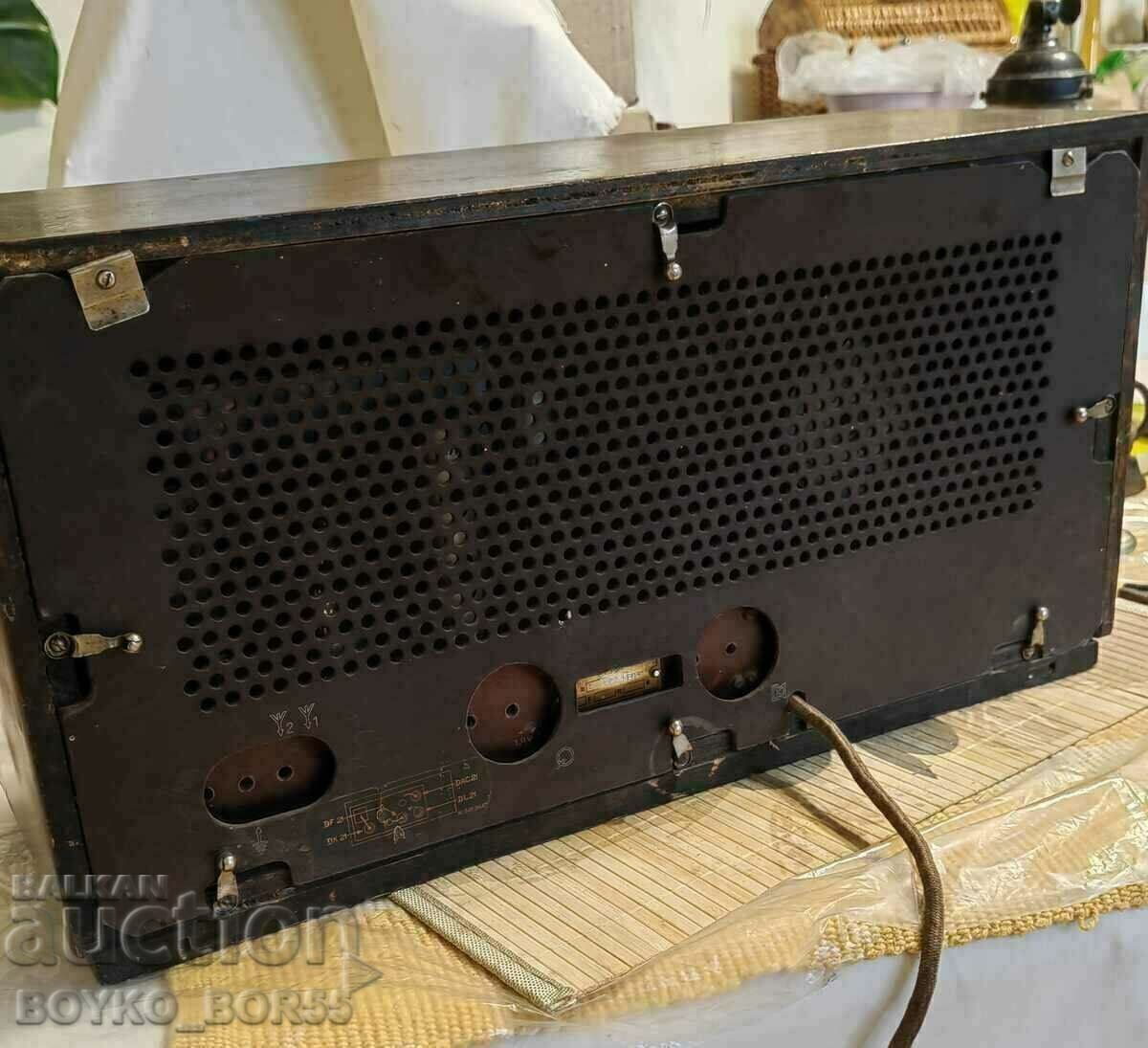 Супер Рядко Старо Радио SIERA s133b Белгия 1941-42 г с цена € 81.81 | 160.01 лв.