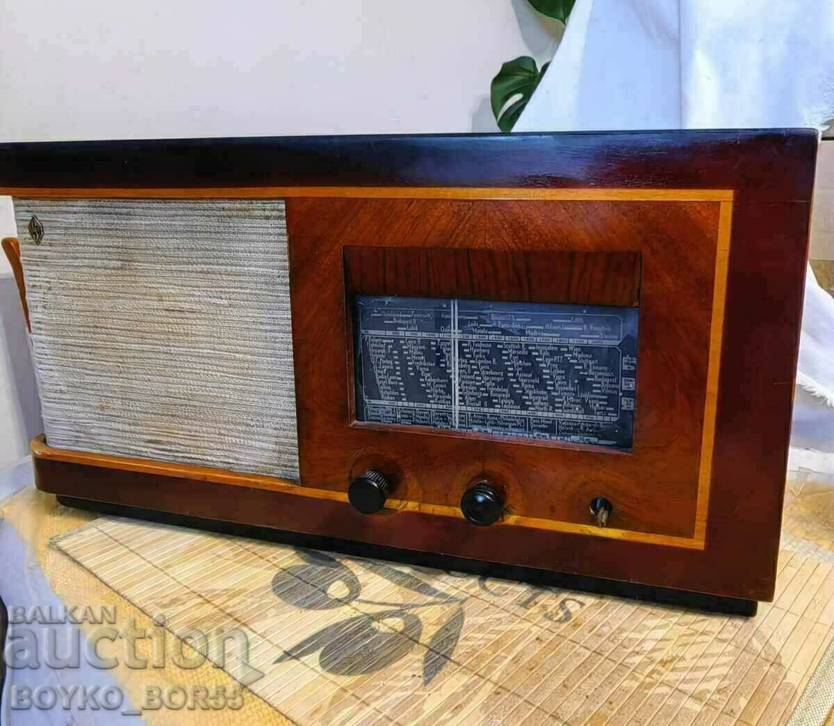 Super Rare Old Radio SIERA s133b Belgium 1941-42