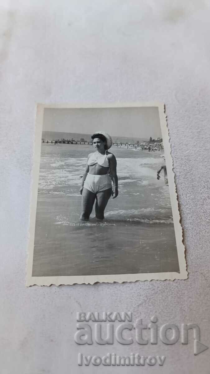 Φωτογραφία Γυναίκα στην παραλία